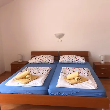 Laura Apartamento